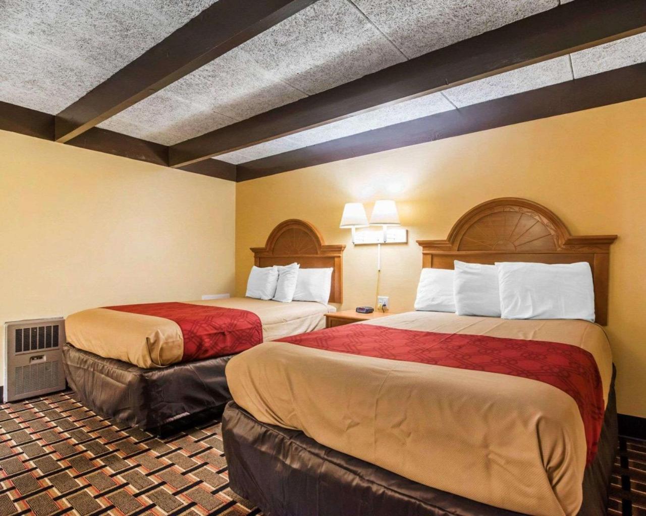 Econo Lodge New Paltz Exterior foto