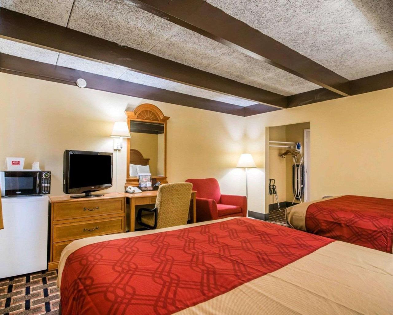 Econo Lodge New Paltz Exterior foto