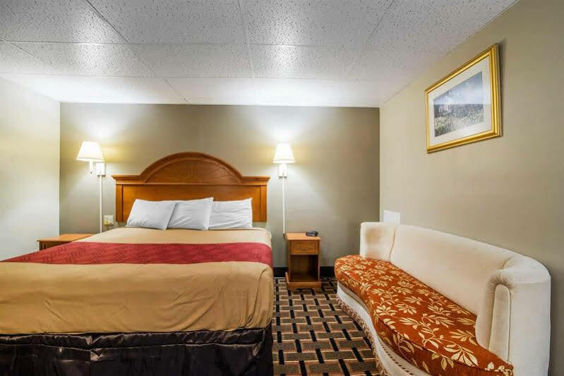 Econo Lodge New Paltz Exterior foto